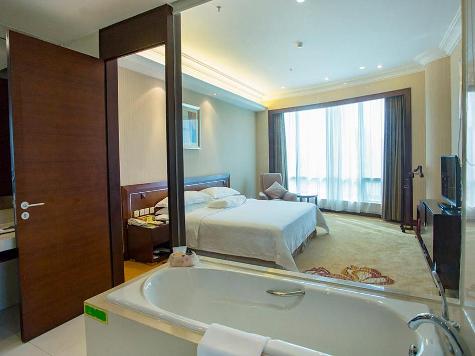 Vienna International Hotel Shenzhen Hua'Nan City Dış mekan fotoğraf