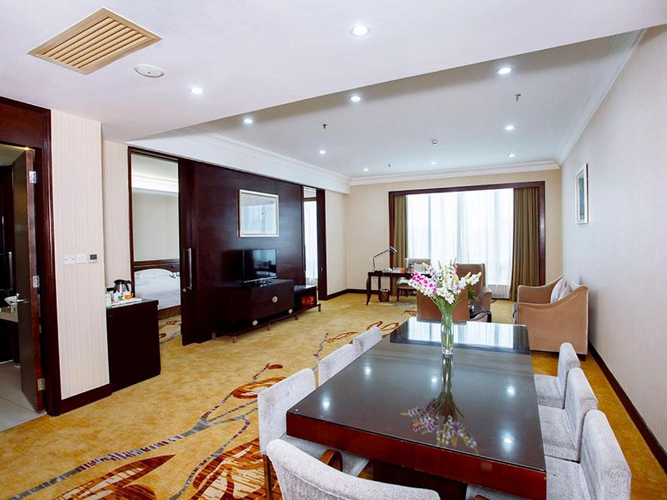 Vienna International Hotel Shenzhen Hua'Nan City Dış mekan fotoğraf